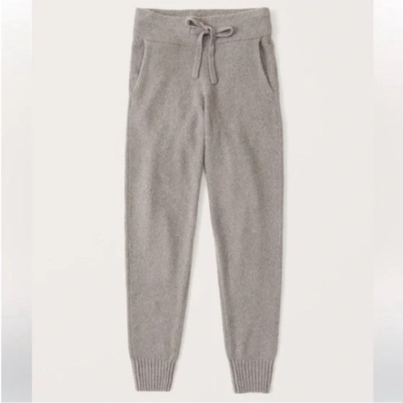 Abercrombie & Fitch Pants - Abercrombie & Fitch 90s Sweater Joggers